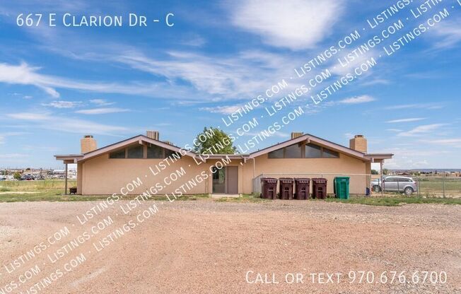 667 E CLARION DR