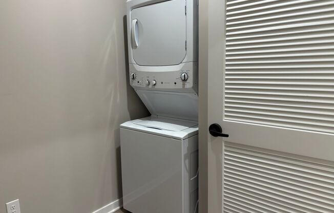 Studio, 1 bath, 601 sqft, $1,149, Unit 411