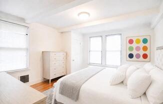 1 bed, 1 bath, 750 sqft, $4,750, Unit 2H