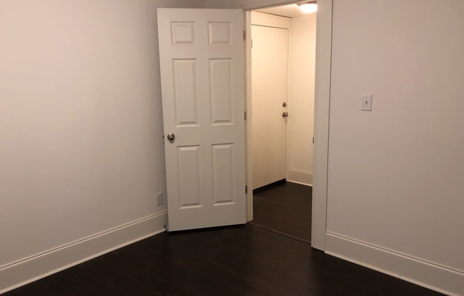 1 bed, 1 bath, $1,095, Unit 1012-T
