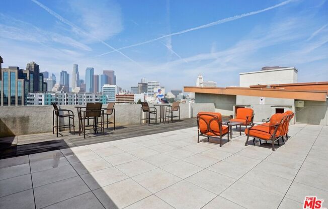 2 beds, 2 baths, 1,042 sqft, $3,100, Unit 115