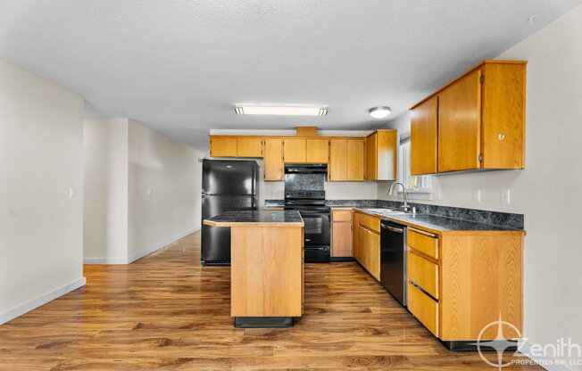 3 beds, 2 baths, 1,416 sqft, $2,495