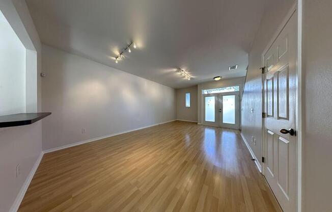 724 4 AVE S