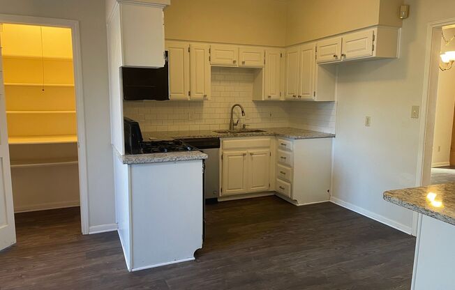 Spacious Townhome in Grapevine