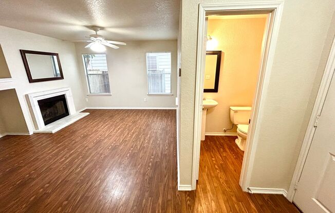 Available Now! 3 Bedroom / 2.5 Bath Home Near UTSA!