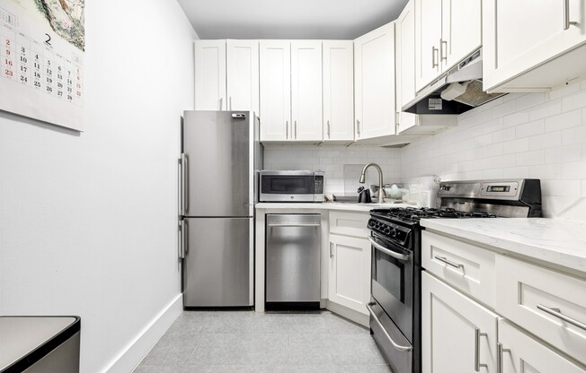 326 W 23 ST