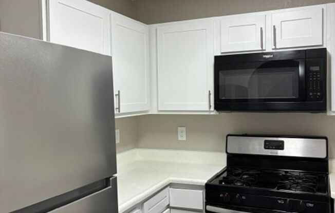 2 beds, 2 baths, 1,085 sqft, $1,450, Unit CA 1330-120