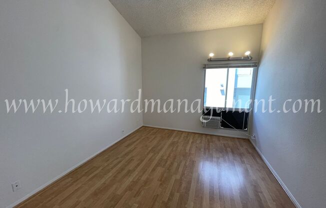 2 beds, 1 bath, $3,195