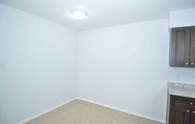 Recently renovated! New Paint and Fixtures throughout!