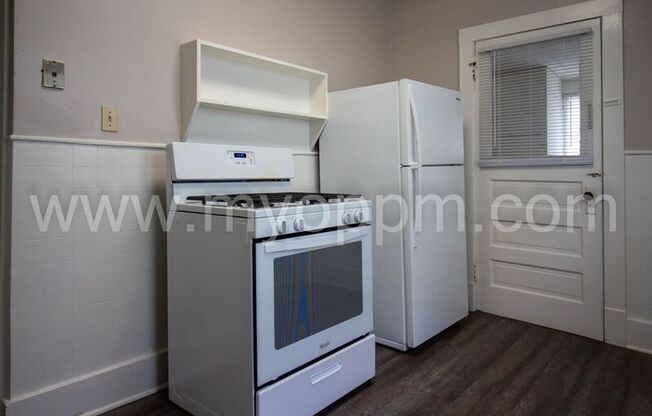 2 beds, 1 bath, 800 sqft, $995