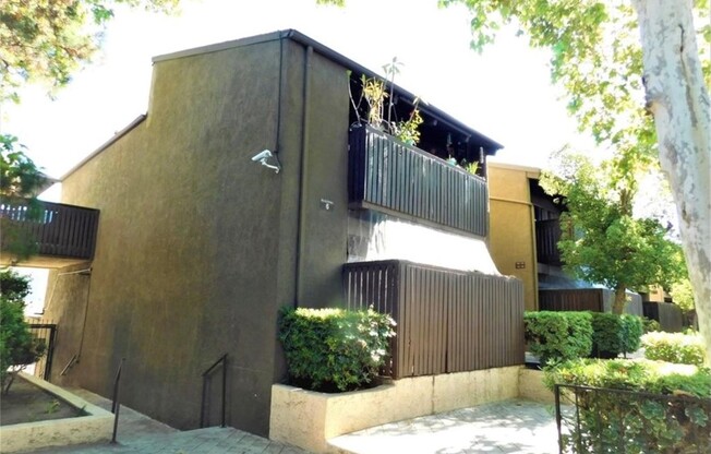 18350 Hatteras St Unit #118
