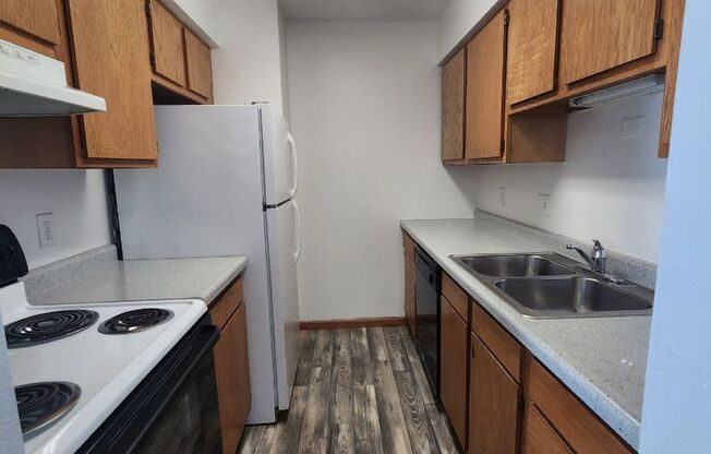 1 bed, 1 bath, $795, Unit 1108 10A