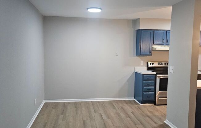 2 beds, 1 bath, $1,500, Unit 1535 Johnstons unit 401