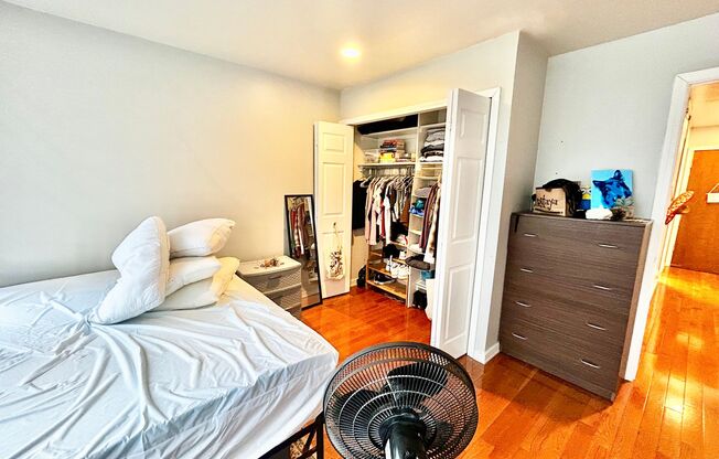 2 beds, 1 bath, 768 sqft, $2,425, Unit 214