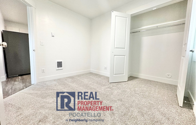 3 beds, 1 bath, 1,000 sqft, $1,025, Unit #1