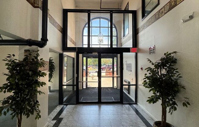 Studio, 1 bath, 600 sqft, $1,050, Unit 308