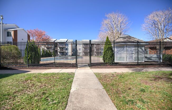 13 HAVERFORD CT