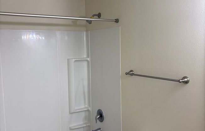 1 bed, 1 bath, 628 sqft, $1,895, Unit 412