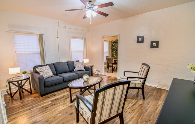 2 beds, 1 bath, $1,950, Unit 208