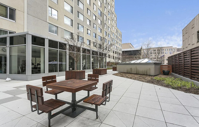 2 beds, 2 baths, $4,500, Unit B205