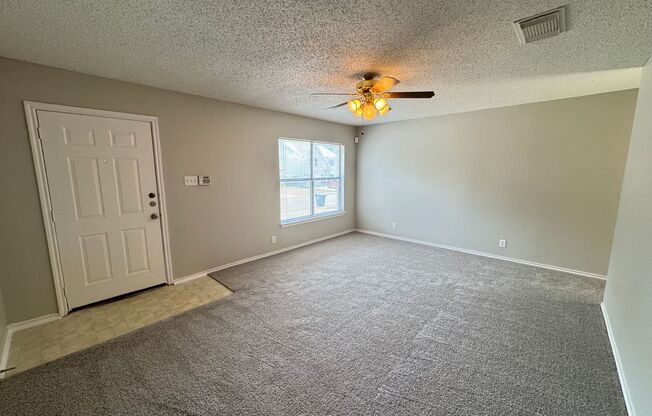 CUTE 3 BR HOME IN NEISD SCHOOLS WITH EASY ACCESS TO FT. SAM, RANDOLPH AFB, & SHOPPING