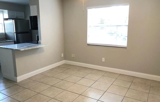 2 beds, 1 bath, 971 sqft, $1,650