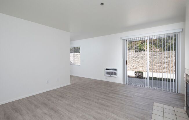 2 beds, 2 baths, $2,295, Unit 5650-03