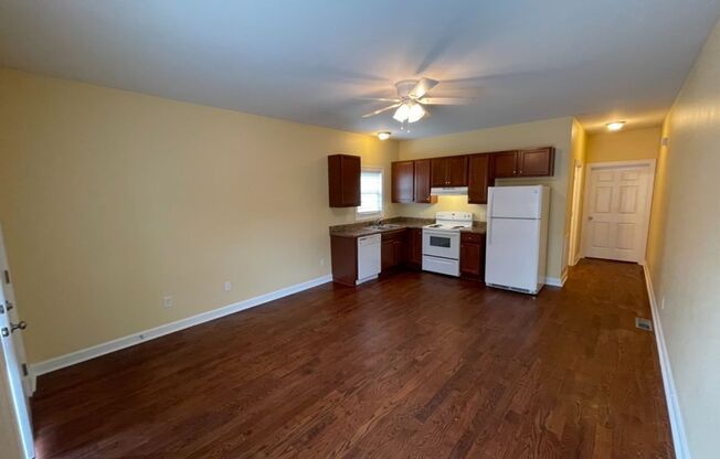 Nice 1 bed/1 bath duplex minutes from downtown Raleigh