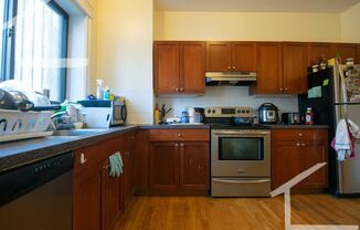 Charming 4 Bedroom-No Broker Fee