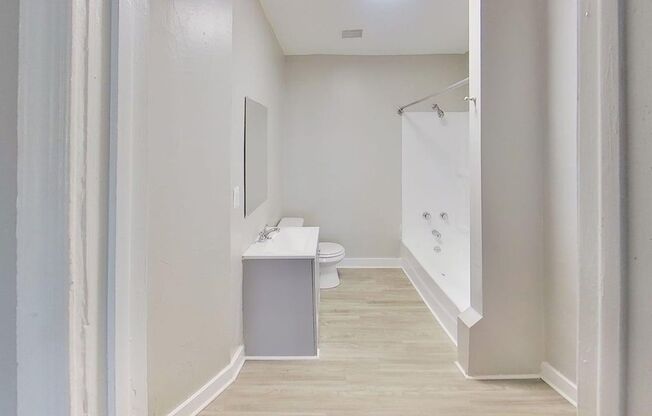 2 beds, 2 baths, 900 sqft, $1,499, Unit 50-8