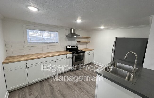62 VANDINE PL NE