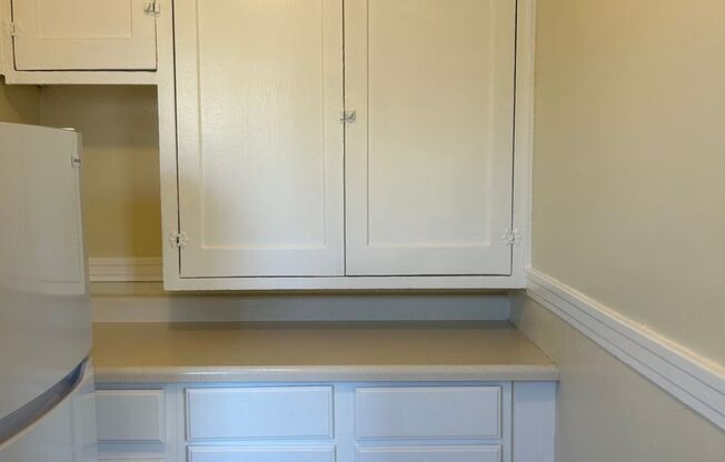 Studio, 1 bath, 430 sqft, $1,125, Unit 412