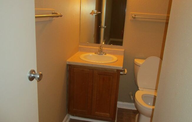 1 bed, 1 bath, 600 sqft, $898, Unit A-62