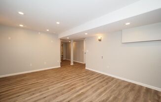 3 beds, 1 bath, 1,500 sqft, $1,350, Unit 1784 Unit B