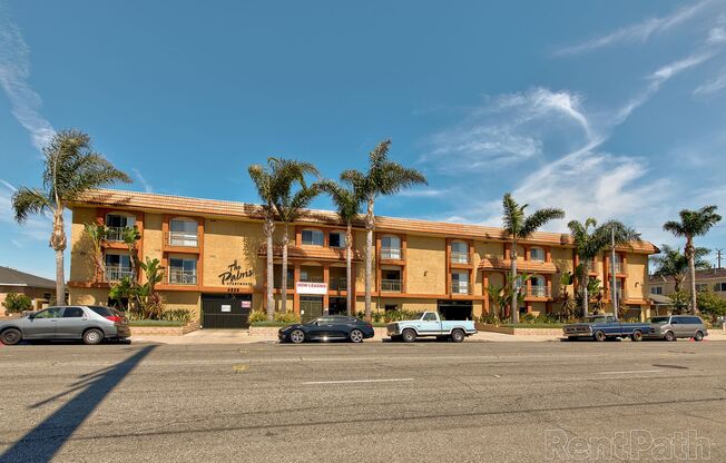 Palms Apartments