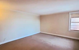 10537 64 AVE