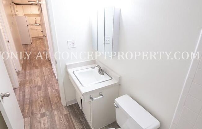 2 beds, 1 bath, 700 sqft, $1,399, Unit 19