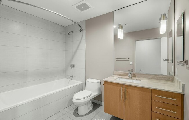 2 beds, 2 baths, 1,720 sqft, $5,100, Unit 433