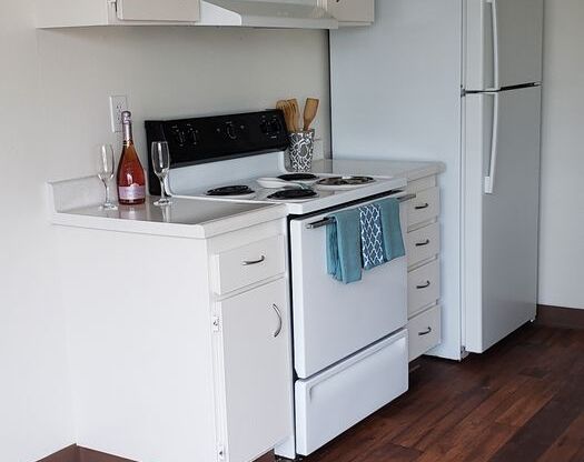 2 beds, 2 baths, 980 sqft, $2,125, Unit 215