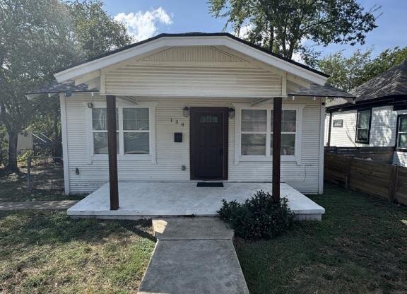 138 PAUL ST