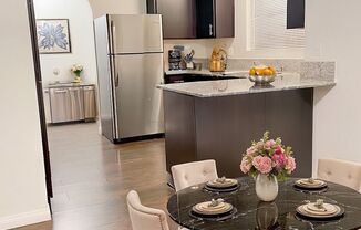 3 beds, 2 baths, $1,600, Unit Unit 2201