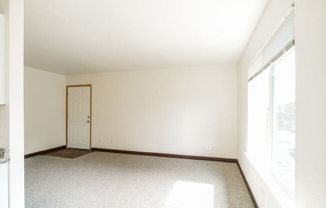 2 BEDROOM 1 BATHROOM MULTI-FAMILY LOCATED IN SALEM