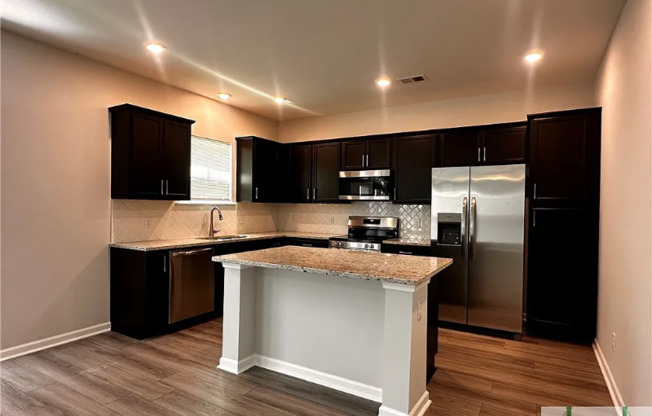 542 SESSILE OAK DR