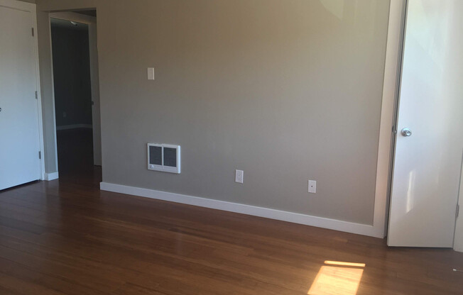 2 beds, 1 bath, $1,895, Unit 518