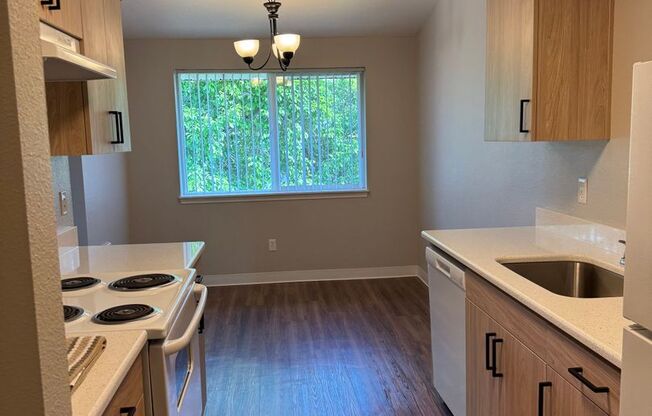 2 beds, 1 bath, 828 sqft, $1,295, Unit 3636-232