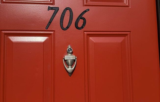 1 bed, 1 bath, 682 sqft, $925, Unit 706