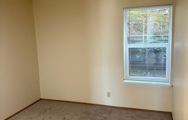 2 beds, 2 baths, 900 sqft, $2,595, Unit 109