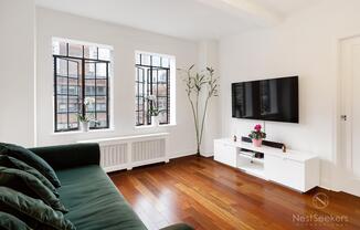 1 bed, 1 bath, $3,950, Unit 1319