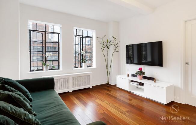 1 bed, 1 bath, $3,950, Unit 1319