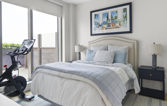 1 bed, 1 bath, 693 sqft, $6,000, Unit 520